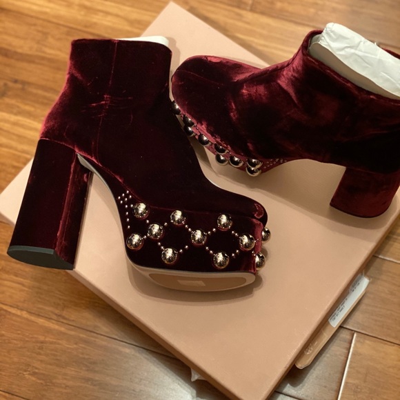 miu miu velvet boots
